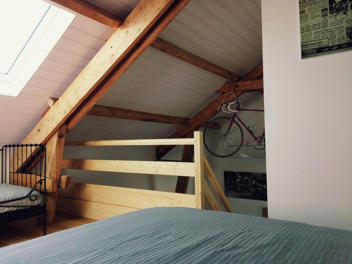 Chambres D'Hotes Quatre Mains Saint-Priest-des-Champs エクステリア 写真