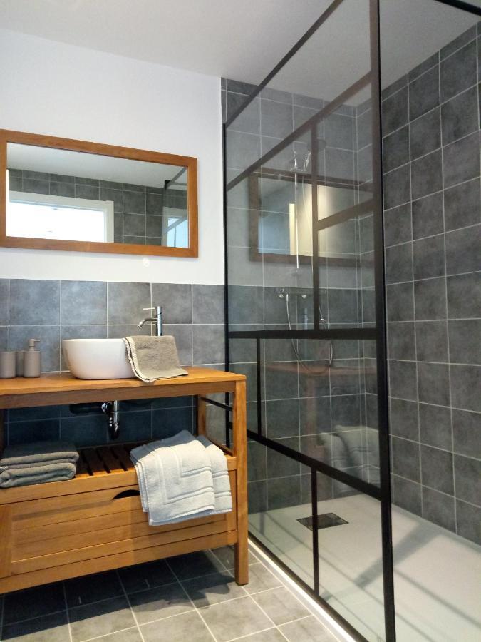 Chambres D'Hotes Quatre Mains Saint-Priest-des-Champs エクステリア 写真