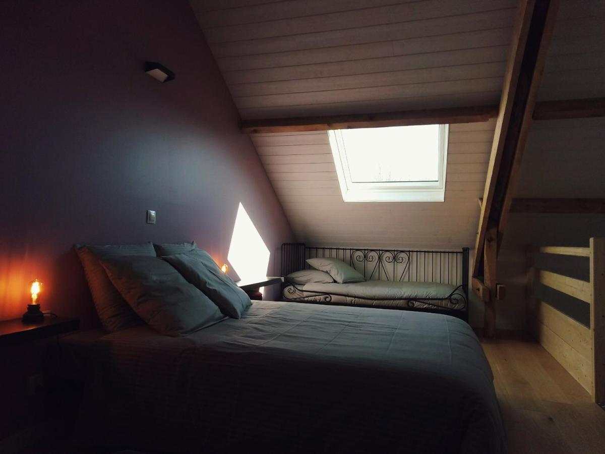 Chambres D'Hotes Quatre Mains Saint-Priest-des-Champs エクステリア 写真