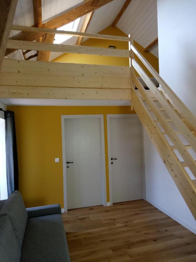 Chambres D'Hotes Quatre Mains Saint-Priest-des-Champs エクステリア 写真